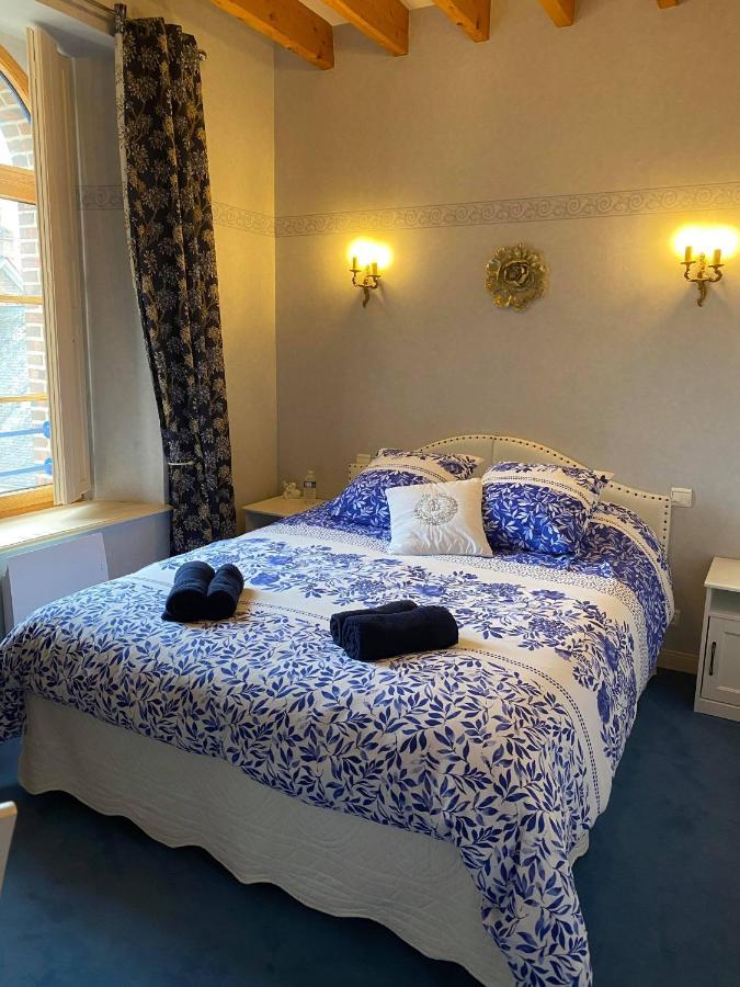 Le Moulin De Meral Montsûrs Eksteriør bilde